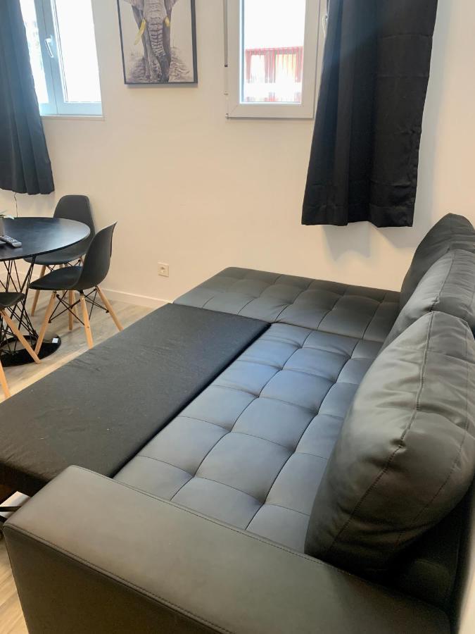 Apartamento Blanco Y Negro En El Centro Alicante Luaran gambar